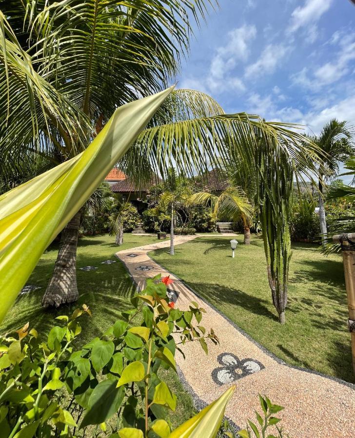 The Bbq Guest House Amed Exterior foto